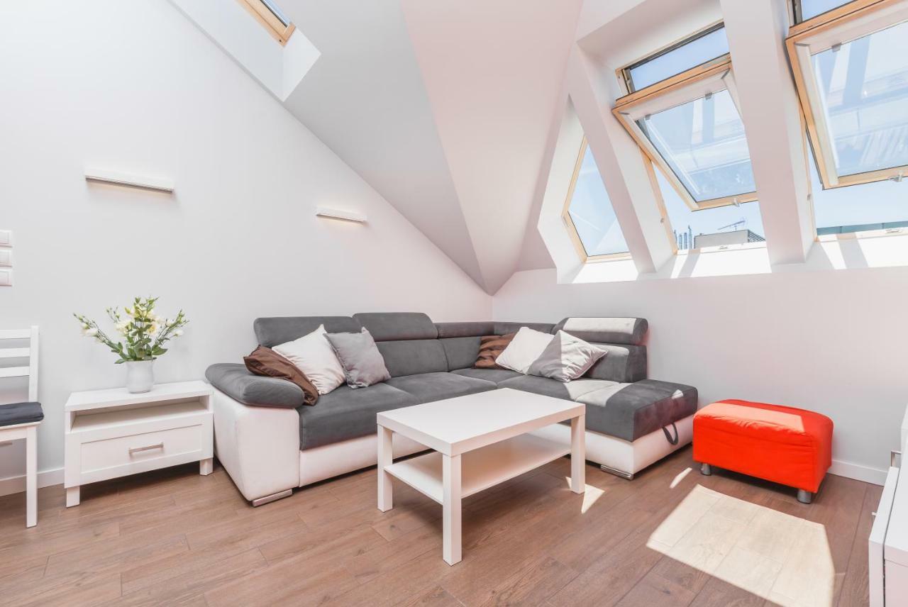 Cheerful Air Conditioned Apartment With Mezzanine And Parking - Old Town Krakow Exterior photo