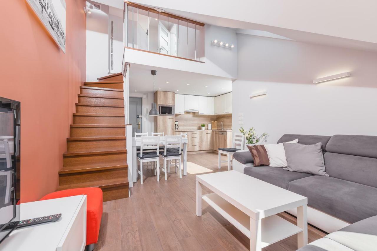 Cheerful Air Conditioned Apartment With Mezzanine And Parking - Old Town Krakow Exterior photo