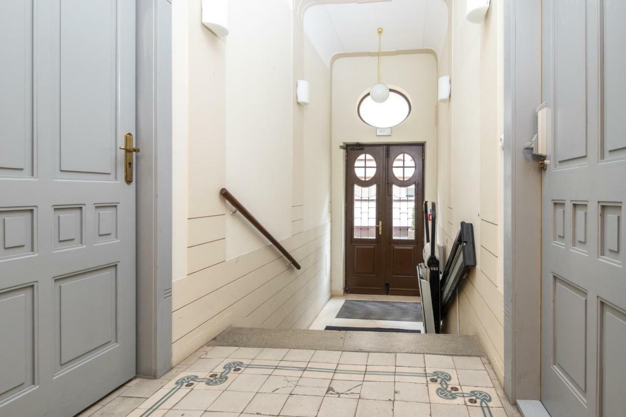 Cheerful Air Conditioned Apartment With Mezzanine And Parking - Old Town Krakow Exterior photo